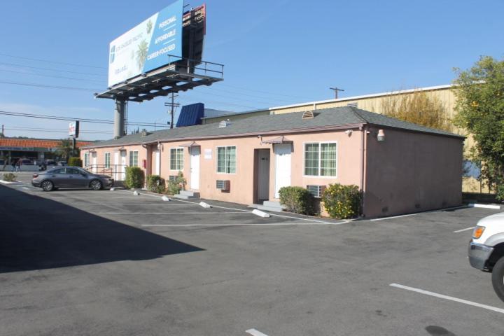 Motel Cinema